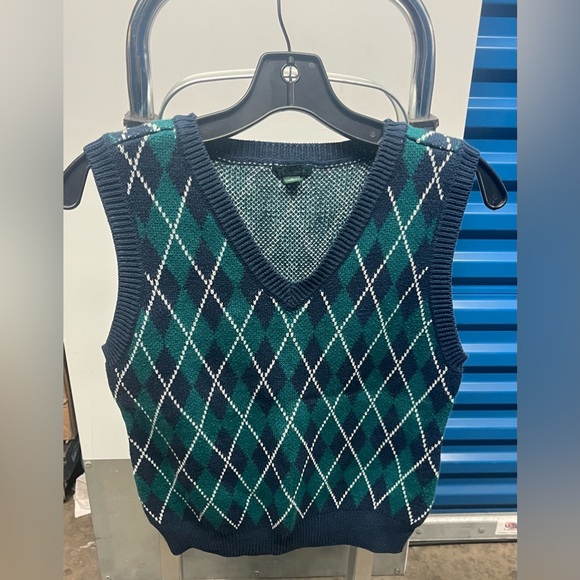 Argyle pattern vests bundle - Picture 2 of 3